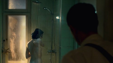 Seyneb Saleh - Nude Scenes in Mute (2018)