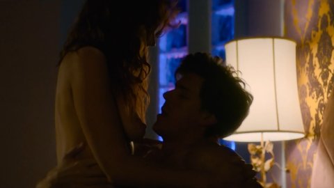 Kate Nash, Shakira Barrera, Sunita Mani - Nude Scenes in GLOW s03e03 (2019)