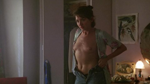 Elizabeth Pena - Nude Scenes in Jacob's Ladder (1990)