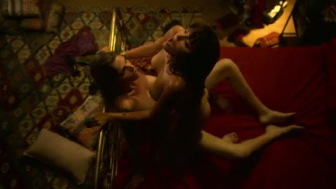 Marta Milans, Geena Roman - Nude Scenes in White Lines s01e03 (2020)