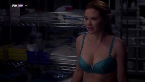 Sarah Drew - Nude Scenes in Grey's Anatomy s11e16 (2014)