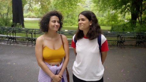 Ilana Glazer - Nude Scenes in Broad City s05e09 (2019)